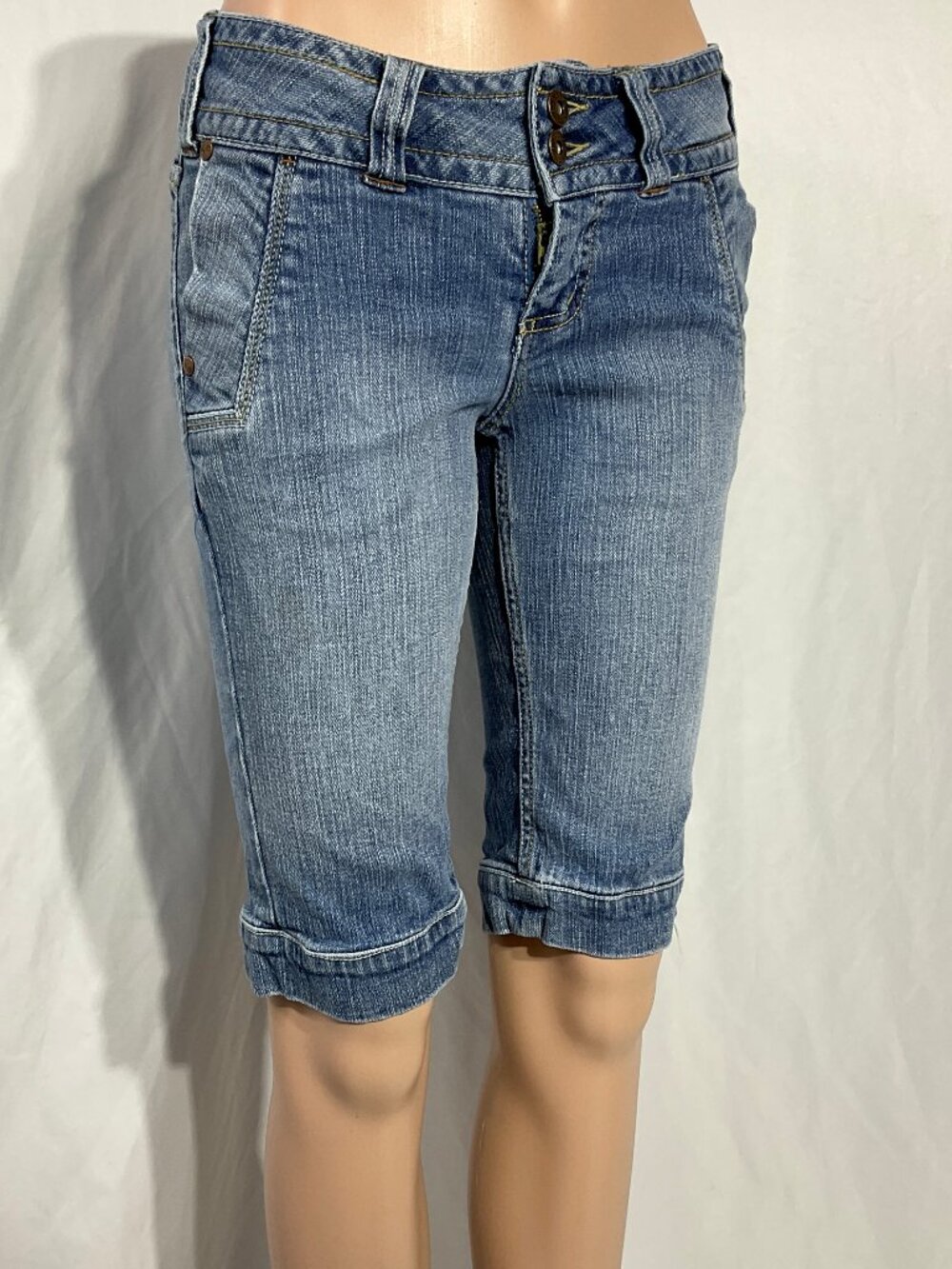 Paris Blues Size 3 Bermuda Jean Shorts Womens Denim